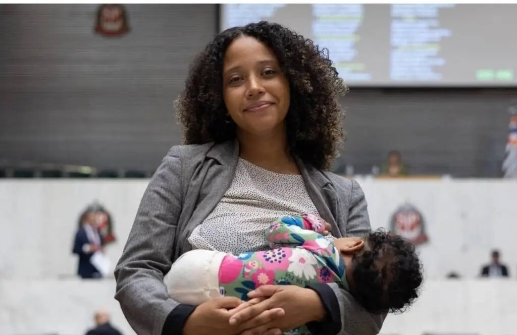 Parlamentares mulheres fazem ‘protocolaço’ de projetos pró-aleitamento materno